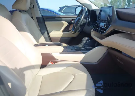 2021 Toyota Highlander Xle из США, поврежденный, VIN 5TDGZRBH6MS058452